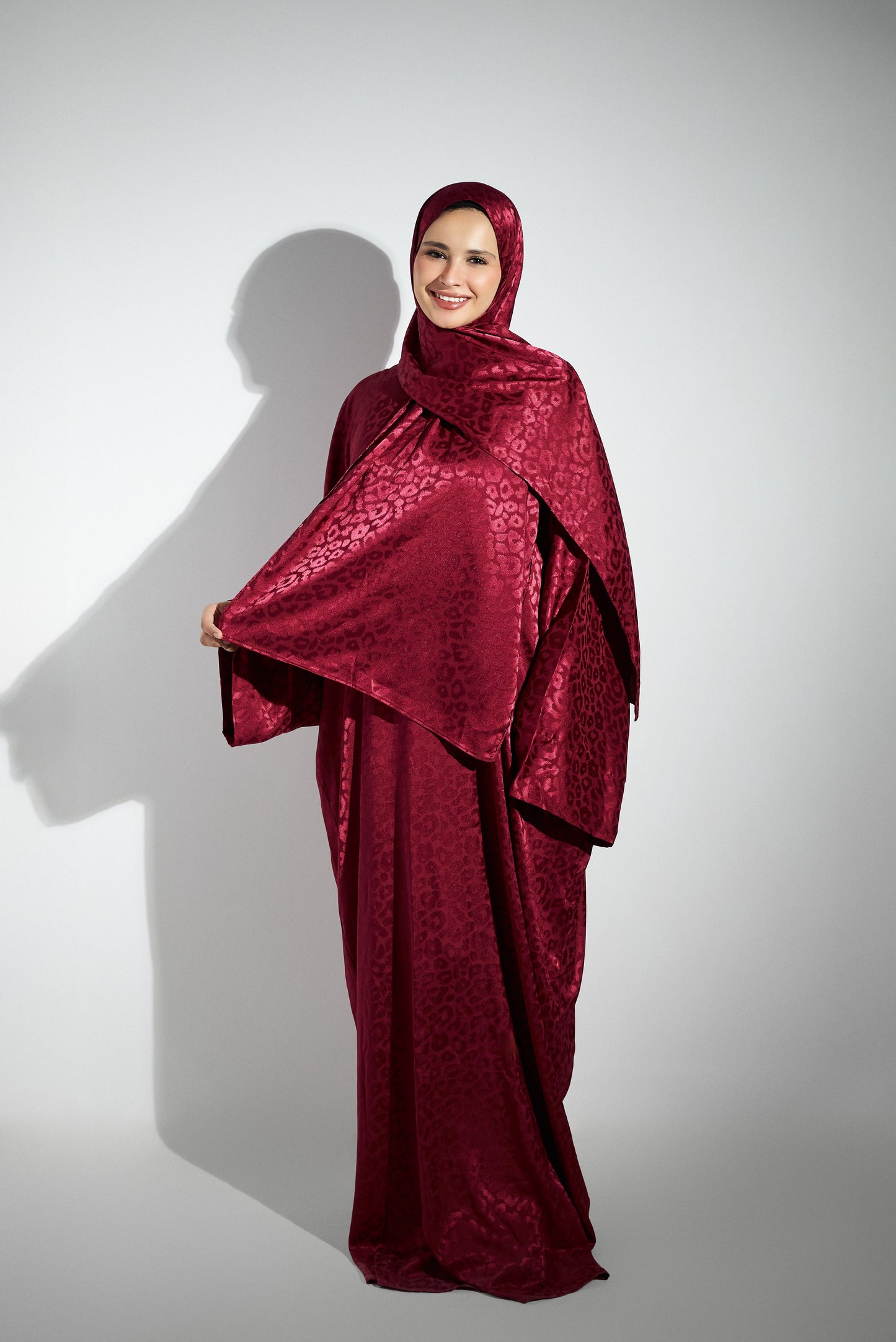 Nour burgundy